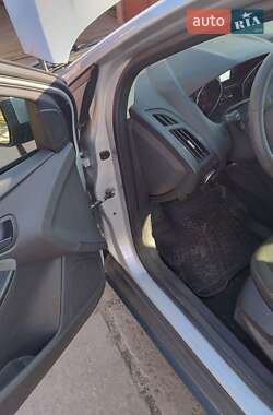 Хэтчбек Ford Focus 2014 в 