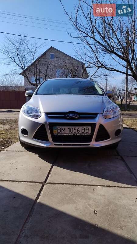 Хэтчбек Ford Focus 2014 в Глухове