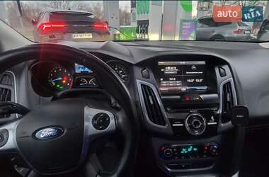 Седан Ford Focus 2014 в 