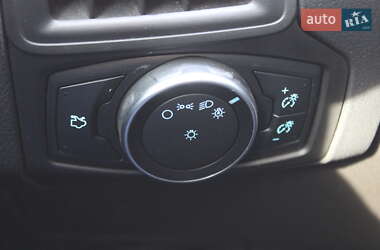 Седан Ford Focus 2016 в 