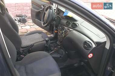 Универсал Ford Focus 2001 в Новоселице
