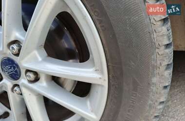Седан Ford Focus 2013 в 