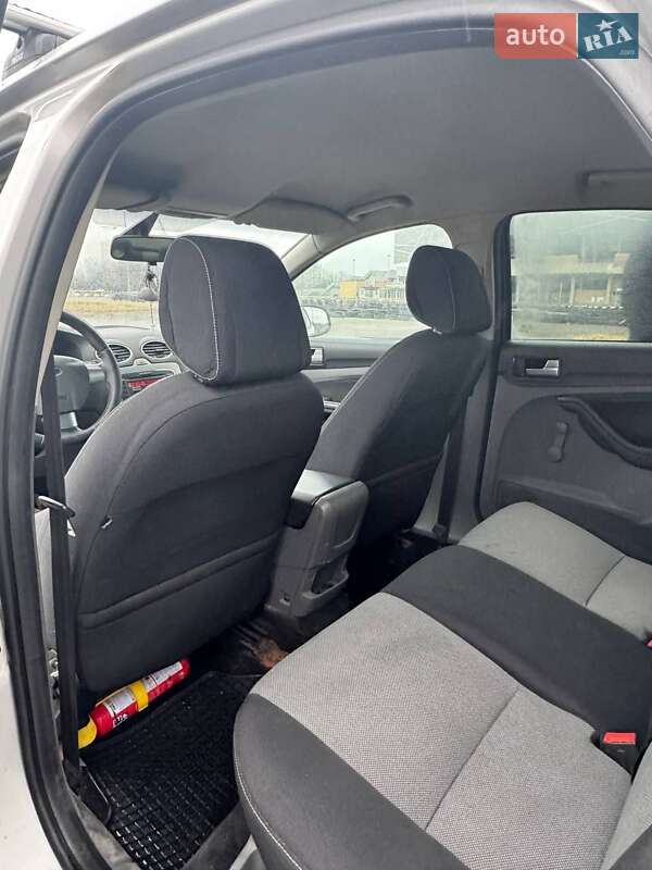 Седан Ford Focus 2010 в Львове