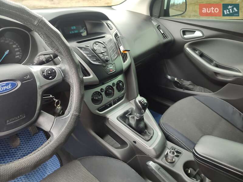 Хэтчбек Ford Focus 2014 в Черноморске