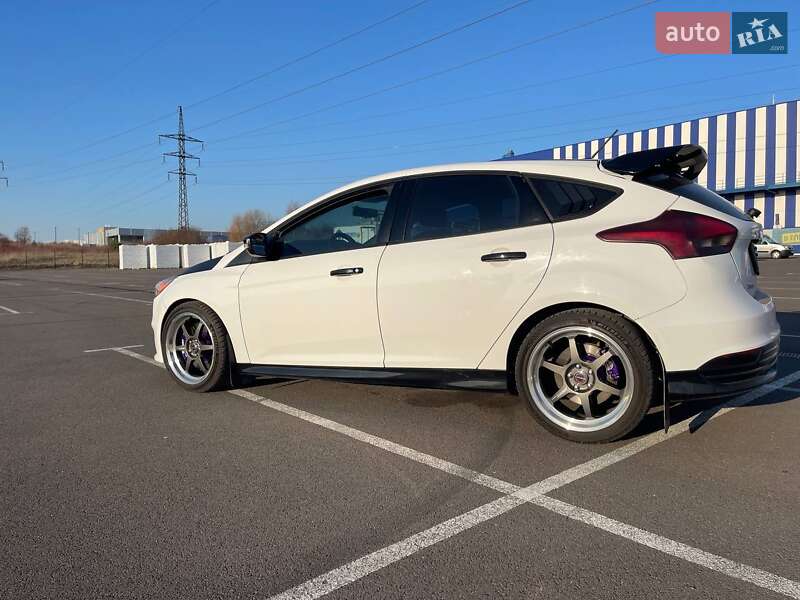 Хэтчбек Ford Focus 2016 в Ровно фото 15 Хэтчбек Ford Focus 2016 в Ровно
