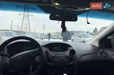 Хэтчбек Ford Focus 2016 в 
