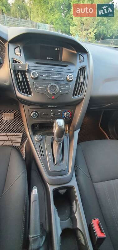 Хэтчбек Ford Focus 2015 в Гостомеле