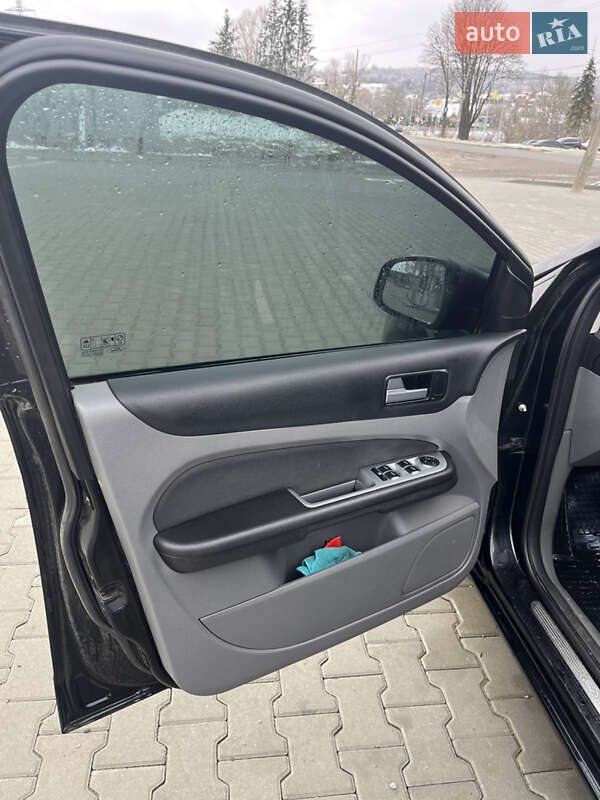 Універсал Ford Focus 2010 в Старому Самборі фото 10 Універсал Ford Focus 2010 в Старому Самборі