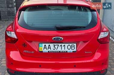 Хэтчбек Ford Focus 2013 в 