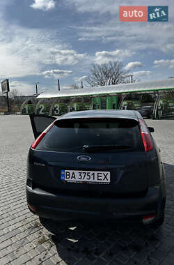Хэтчбек Ford Focus 2007 в 