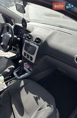 Хэтчбек Ford Focus 2007 в 