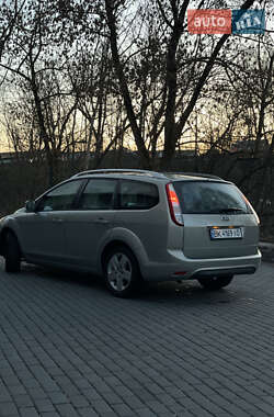 Универсал Ford Focus 2010 в 
