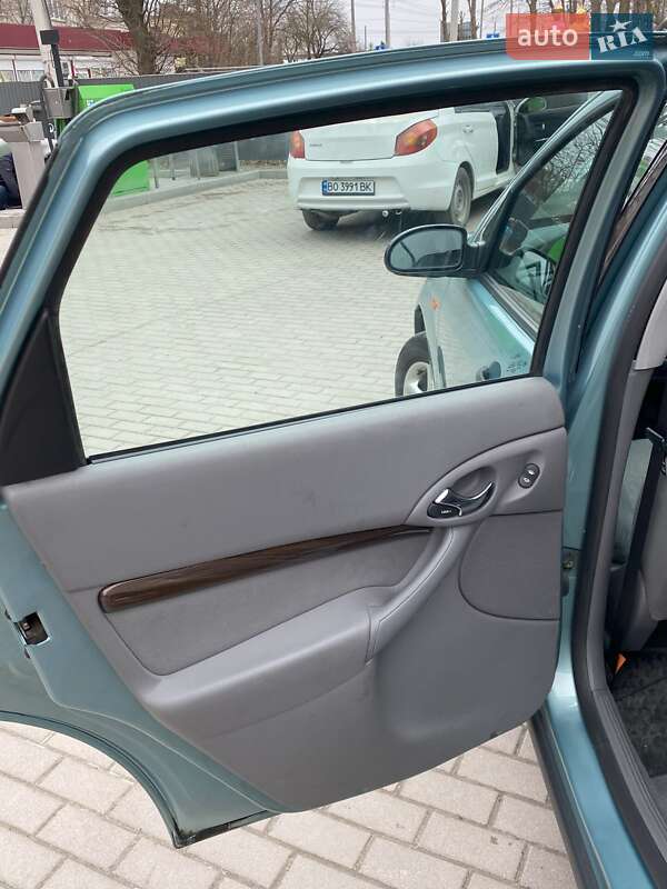 Хетчбек Ford Focus 1998 в Тернополі