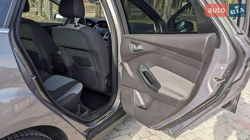 Седан Ford Focus 2013 в Львове