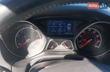 Хетчбек Ford Focus 2014 в 