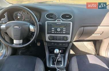 Седан Ford Focus 2005 в 