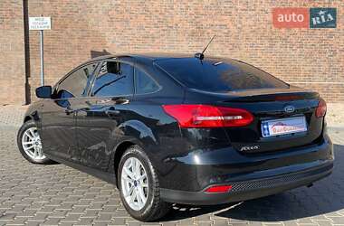Седан Ford Focus 2015 в 