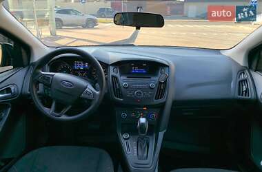 Седан Ford Focus 2015 в 