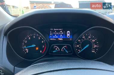 Седан Ford Focus 2015 в 