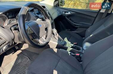 Хэтчбек Ford Focus 2015 в 