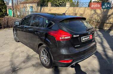 Хэтчбек Ford Focus 2015 в 