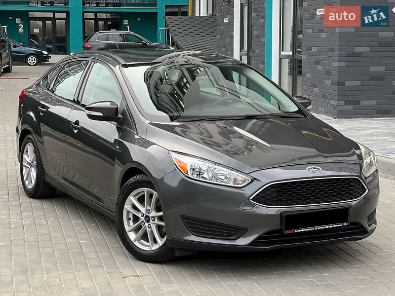 Седан Ford Focus 2015 в 