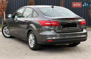 Седан Ford Focus 2015 в 
