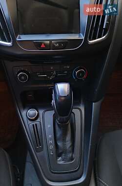 Седан Ford Focus 2016 в 