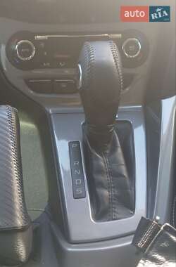 Седан Ford Focus 2014 в 