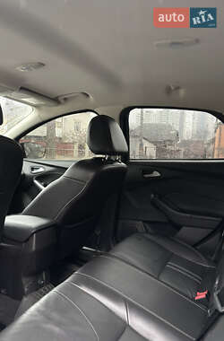 Седан Ford Focus 2014 в 