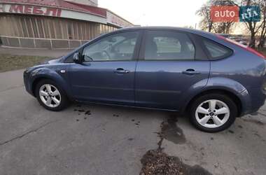 Хэтчбек Ford Focus 2005 в 