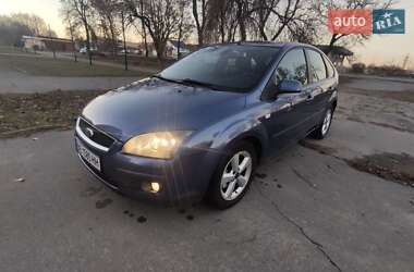 Хэтчбек Ford Focus 2005 в 