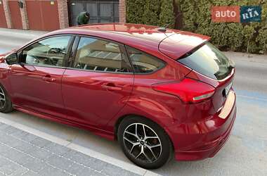 Хэтчбек Ford Focus 2014 в 