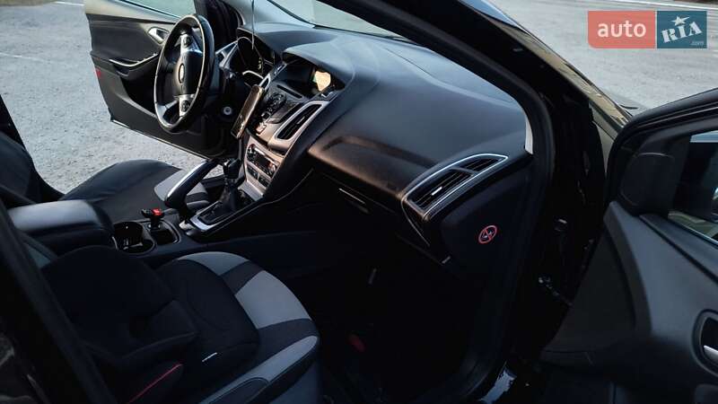Хэтчбек Ford Focus 2013 в Ивано-Франковске