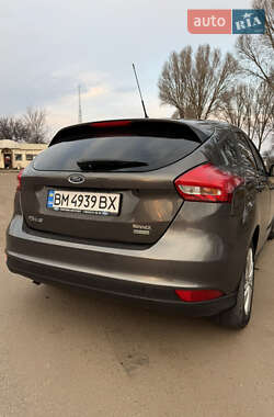 Хетчбек Ford Focus 2016 в 