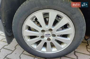 Универсал Ford Focus 2010 в 