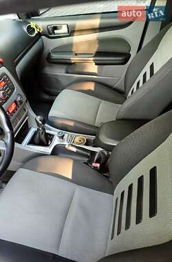 Универсал Ford Focus 2010 в 