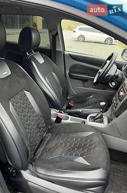 Универсал Ford Focus 2010 в 