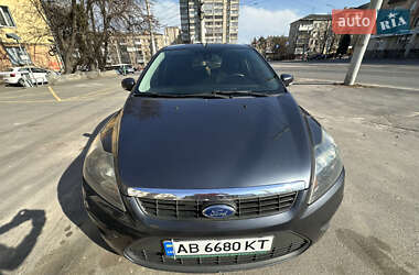 Хэтчбек Ford Focus 2010 в 