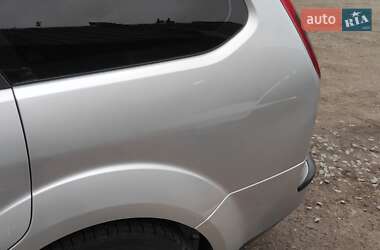 Универсал Ford Focus 2004 в 