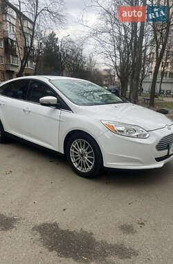Хэтчбек Ford Focus 2014 в 