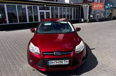 Хетчбек Ford Focus 2013 в Авангарді