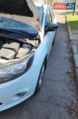 Хэтчбек Ford Focus 2013 в 