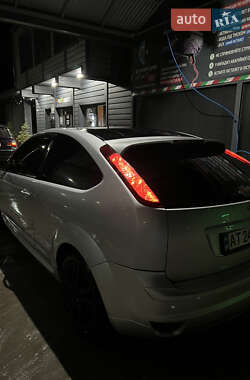 Хэтчбек Ford Focus 2007 в 