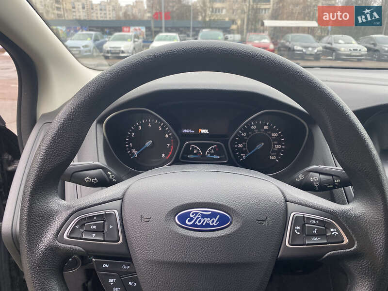 Седан Ford Focus 2017 в Киеве