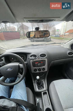 Седан Ford Focus 2005 в 