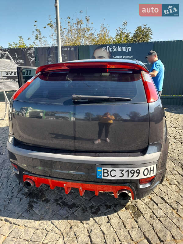 Хетчбек Ford Focus 2007 в Золочеві