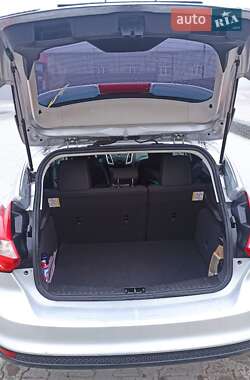 Хэтчбек Ford Focus 2014 в 