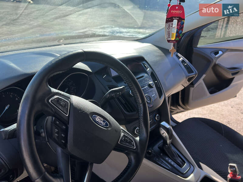 Седан Ford Focus 2015 в Перемышлянах