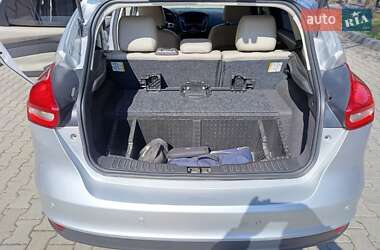 Хэтчбек Ford Focus 2015 в 